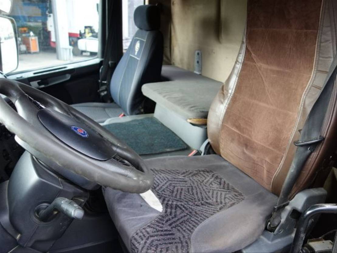 Scania P420 8x4 - Photo 13