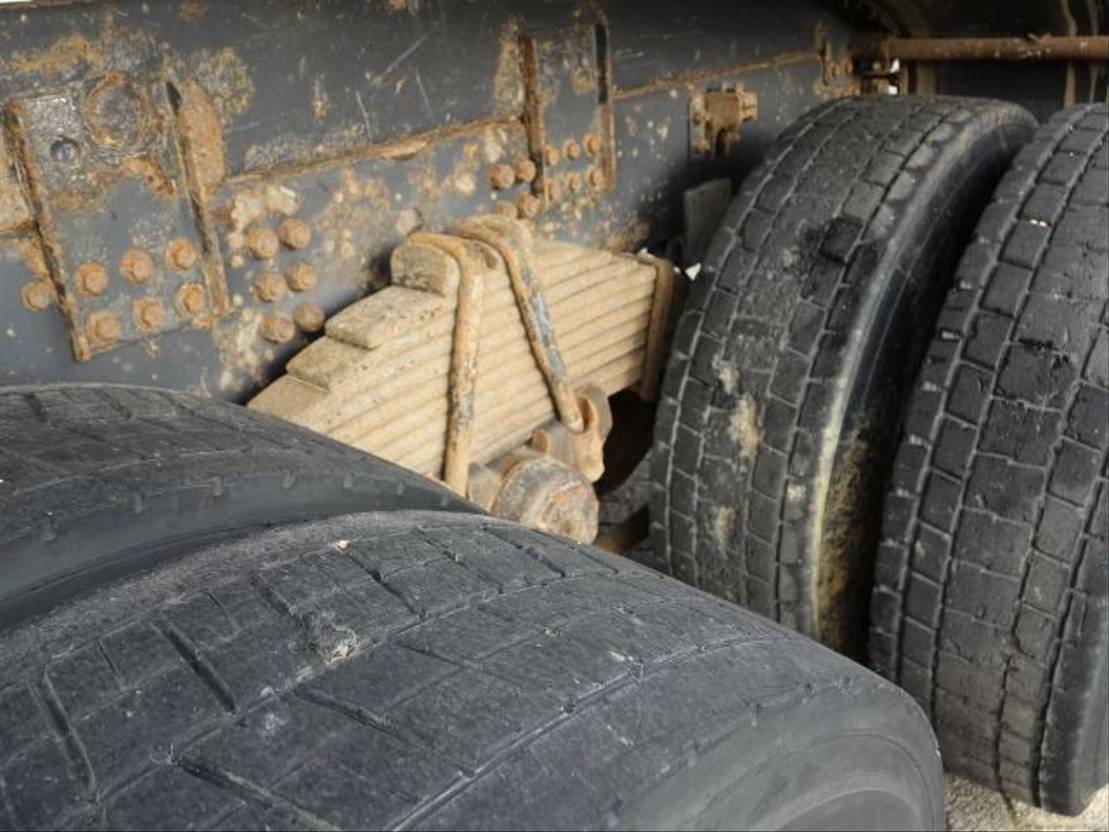 Scania P420 8x4 - Photo 20