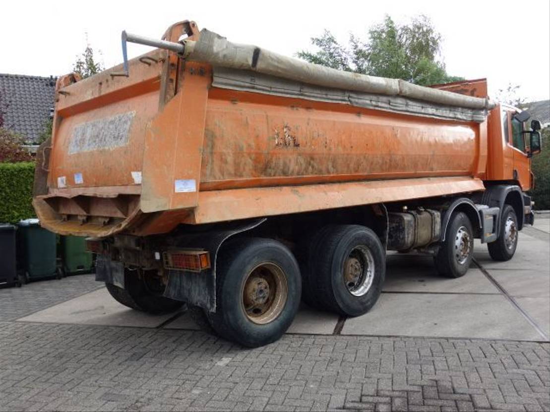 Scania P420 8x4 - Photo 30