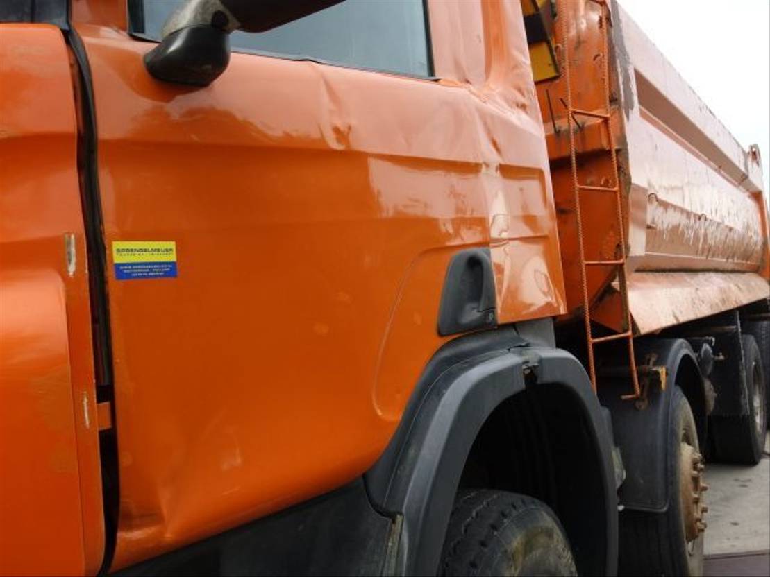 Scania P420 8x4 - Photo 8