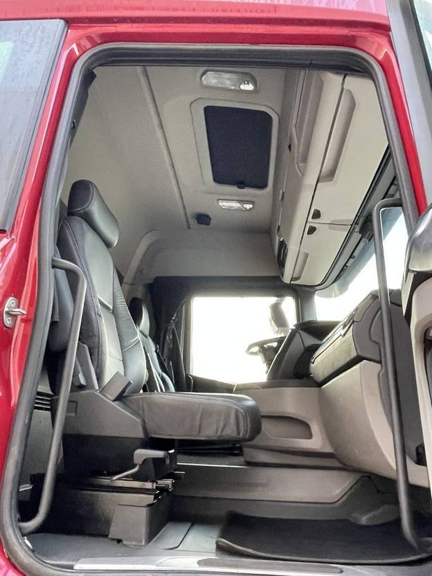 Scania R650 V8 NGS Scania r650 / Triple / Retarder / full-air/ clutch on demand - Photo 35